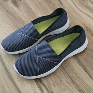 L.L.Bean " Back Cove" Womens Slip-On Shoes Navy Blue/ White Stripe Size 8.5